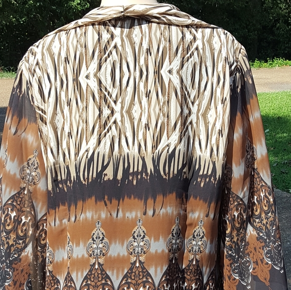 Dress Barn Woman Classy Ladies blouse - Picture 3 of 4